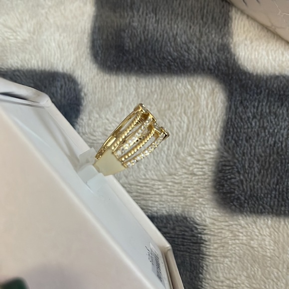 NIB Sparkle Ring Size 8 - Picture 3 of 6